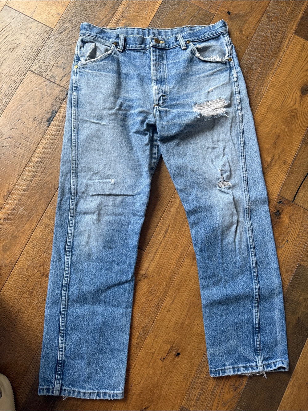Wrangler Light Blue Ripped Straight-Leg Women's Jeans - Picture 3 of 6